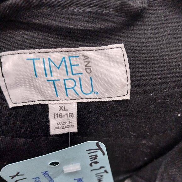 3813 Size XL Upcycled Black Denim Jacket with Quilted Trim. - Picture 9 of 9